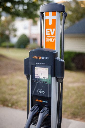 Car charging station